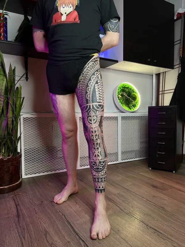 male black ornamental tattoo on thigh #84111 | Tattoo Artist Александр Дворянов