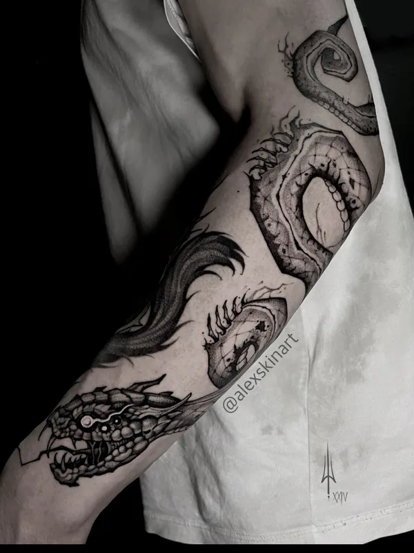 male black graphic Tatuagem em forearm #89127 | Tatuador Александр Шкуратов