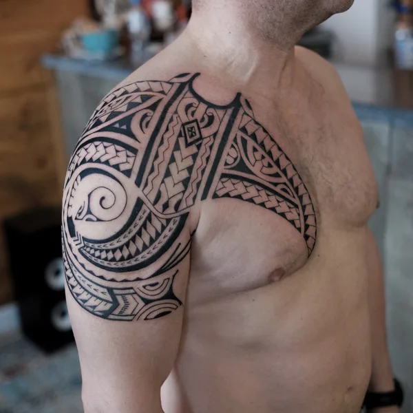 Polynesian tattoo by Анастасия Барченко in Saint Petersburg