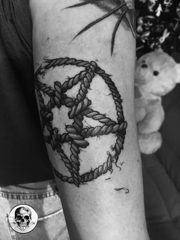 black and grey blackwork татуировка на forearm #89171 | Тату мастер Андрей Жуков