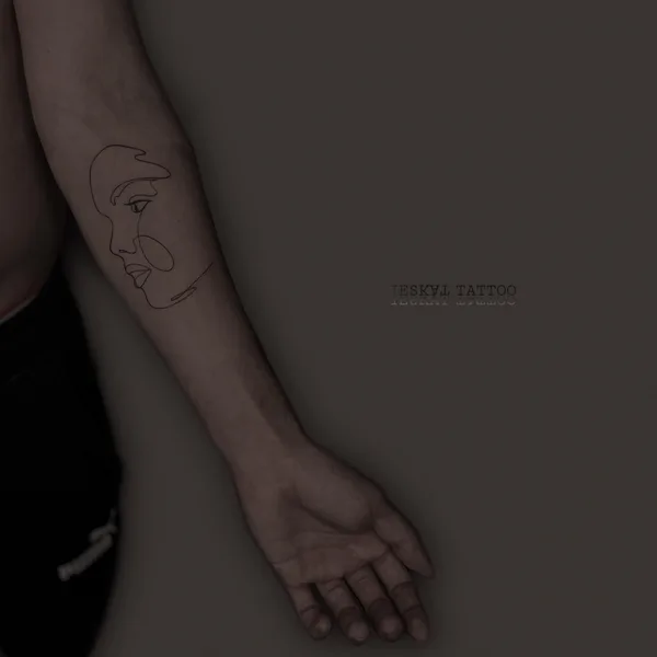 Feminine tattoo by Антон Курочкин in Челябинск