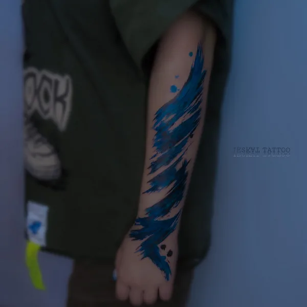 Feminine tattoo by Антон Курочкин in Челябинск