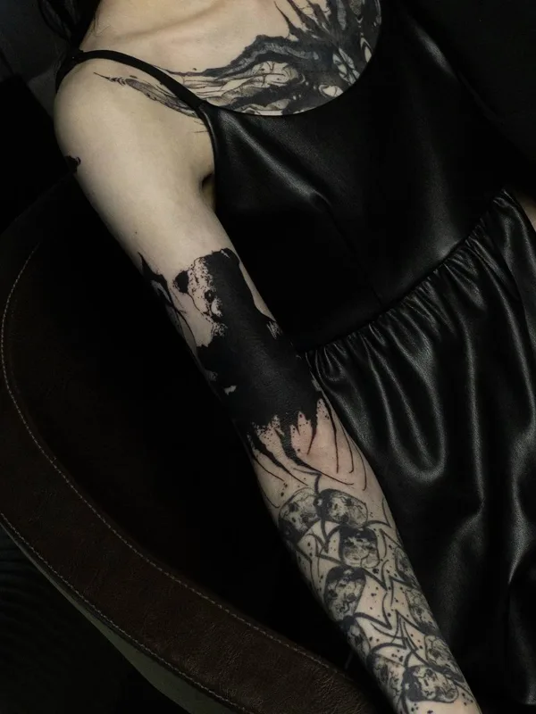 female black blackwork 타투 부위 arm #87031 | 타투이스트 Денис Пилигрим