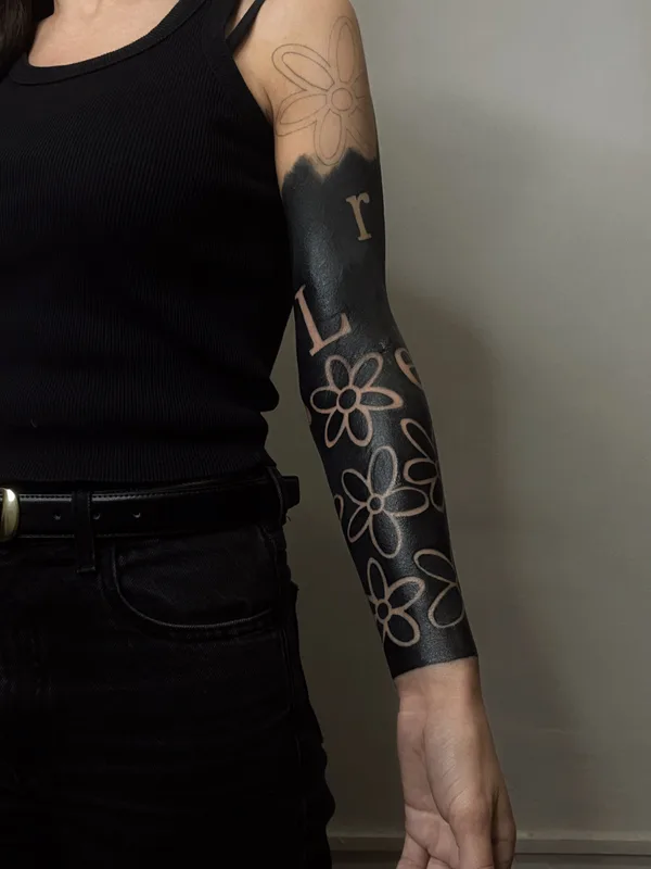 female black blackwork tattoo auf full sleeve #87052 | Tätowierer Константин Voytz