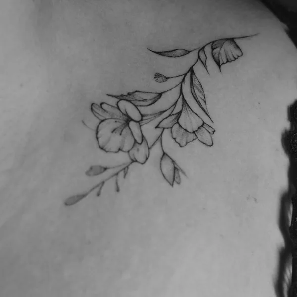 Micro Realism tattoo by Кристина Сухушина in Пермь