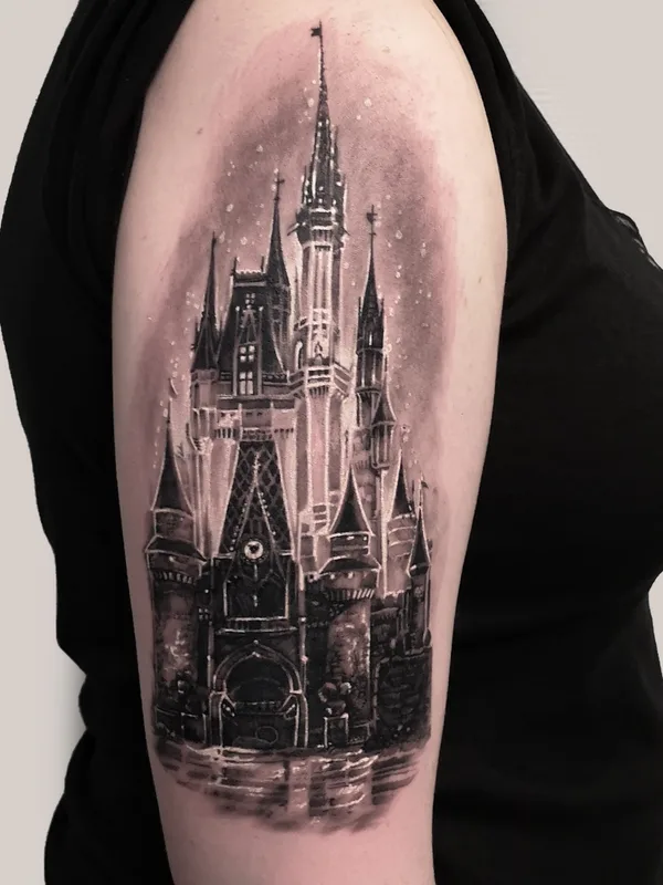black and grey black and grey tatuaje en upper arm #84949 | Tatuador Ксения Eve