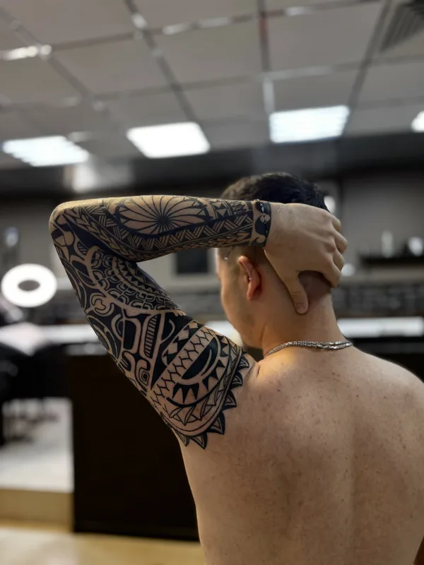 female black polynesian tatuaje en sleeve #87048 | Tatuador Максим Пархоменко