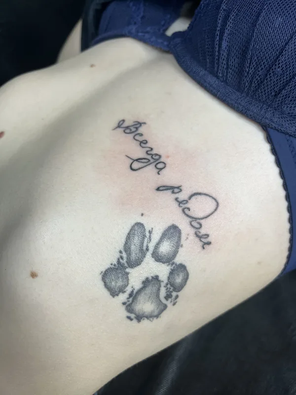 Minimalism tattoo by Марина Бурак in Сочи