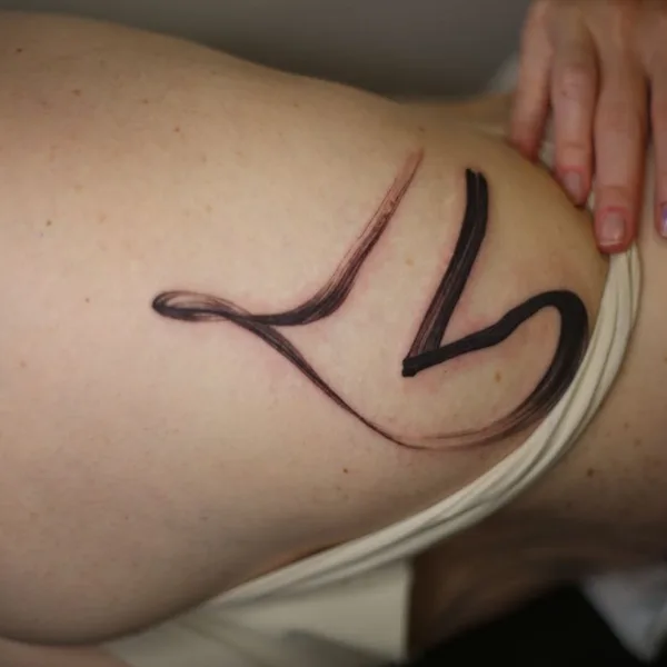 Feminine tattoo by Меньшикова Катерина in Moscow
