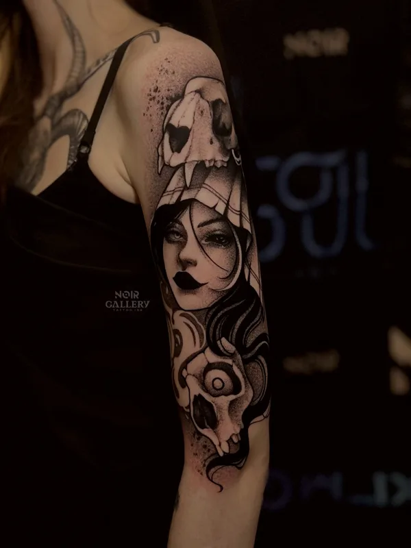 female black blackwork 타투 부위 shoulder #86269 | 타투이스트 Настя Алистратова