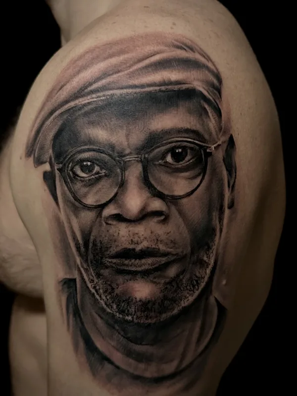 male portrait татуировка на shoulder #85933 | Тату мастер Наталия Гук