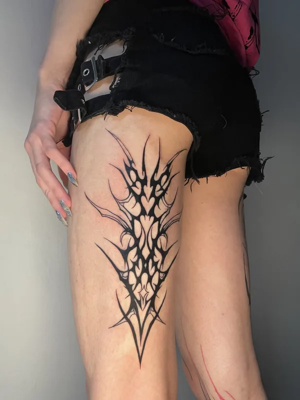 black blackwork tattoo on thigh #87139 | Tattoo Artist Ольга Глотова 