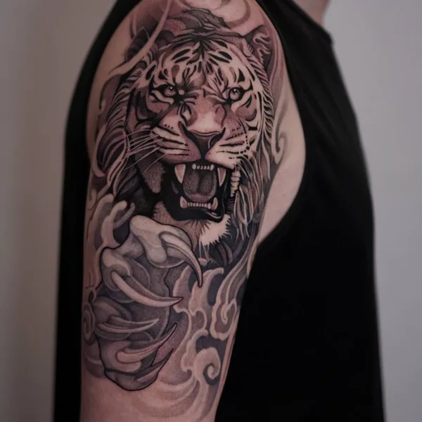 Japanese tattoo by Роман Зорин in Saint Petersburg