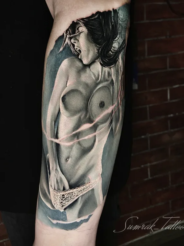 female black and grey realism 타투 부위 forearm #85579 | 타투이스트 Саня Сумрак