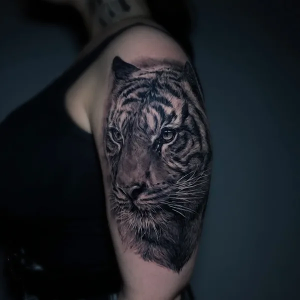 Micro Realism tattoo by Виктория Зиман in Moscow