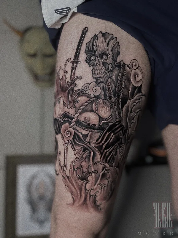 male blackandgrey japanese tatouage sur thigh #85789 | Artiste tatoueur Юлий Монро 