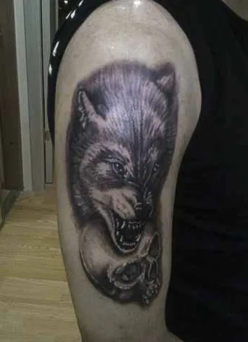black and grey realism Tatuagem em upper arm #20119 | Tatuador Александр Матвеев