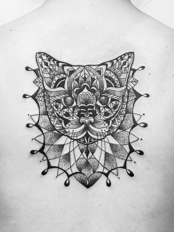 black and grey dotwork татуировка на upper back #20859 | Тату мастер ANAR AKMEDOV
