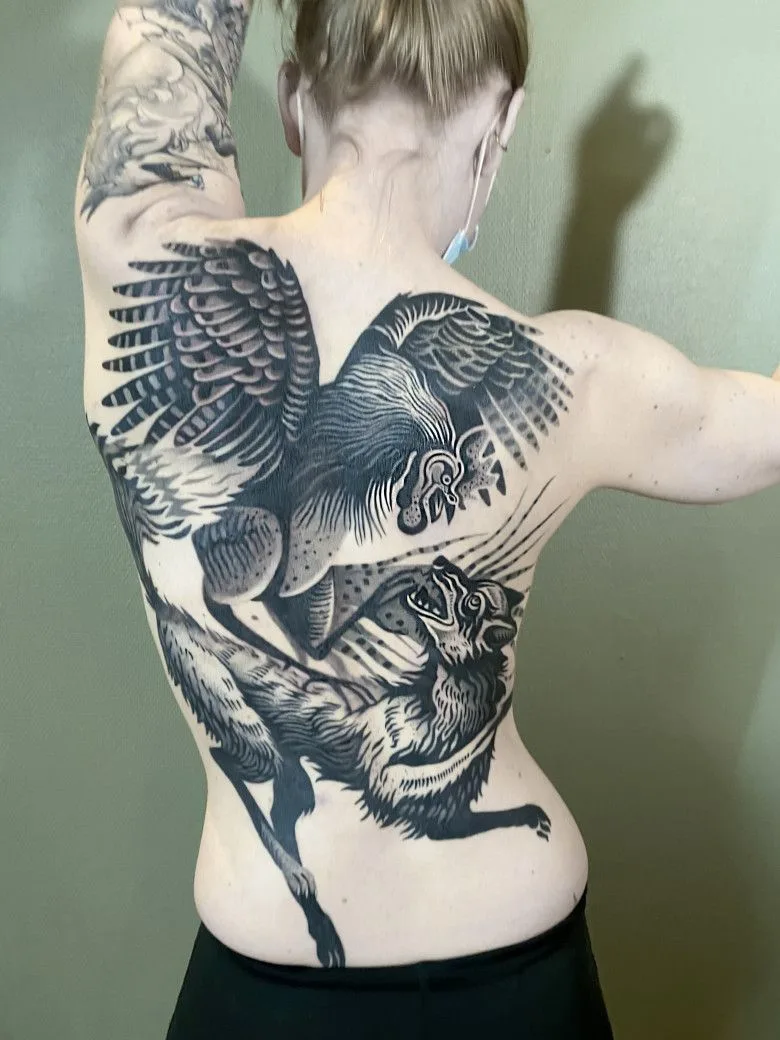 Artista de tatuagem Marina Perez, arte primitiva, tatuagem Espanha