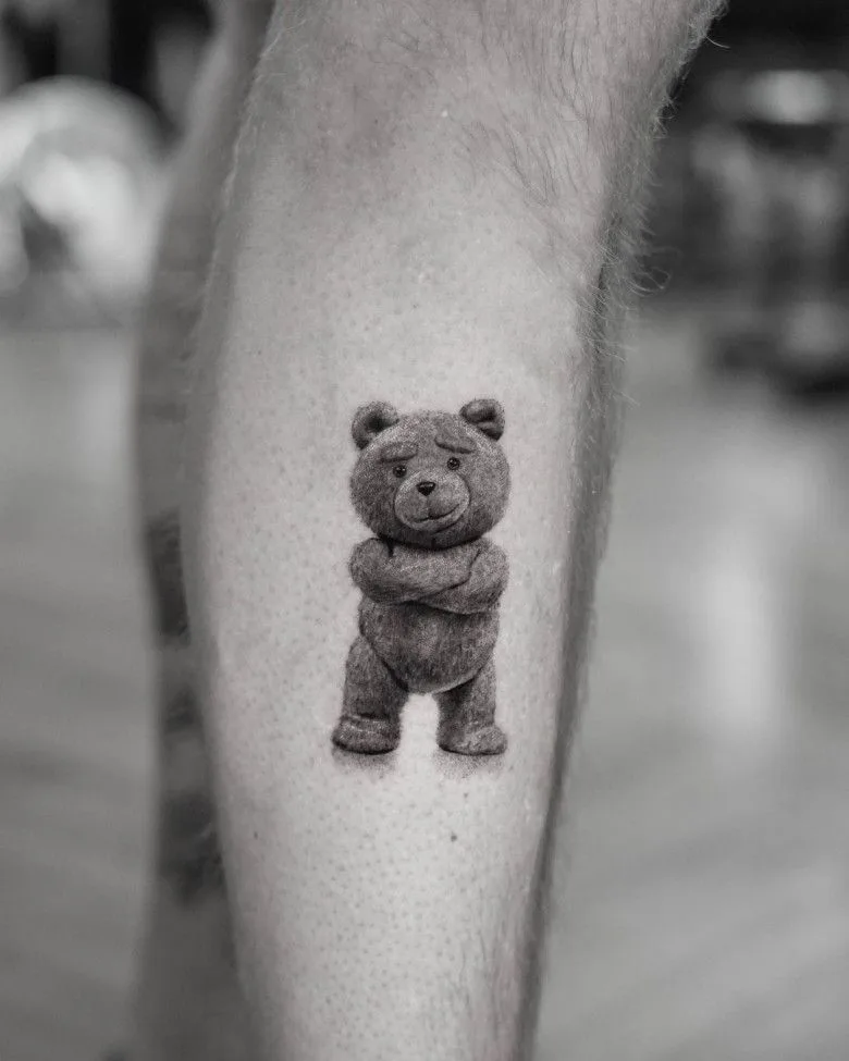 Tattoo srtist Ben Microrealism