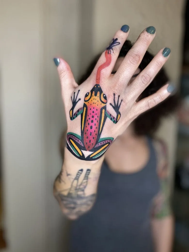 Artista de tatuagem Marina Perez, arte primitiva, tatuagem Espanha