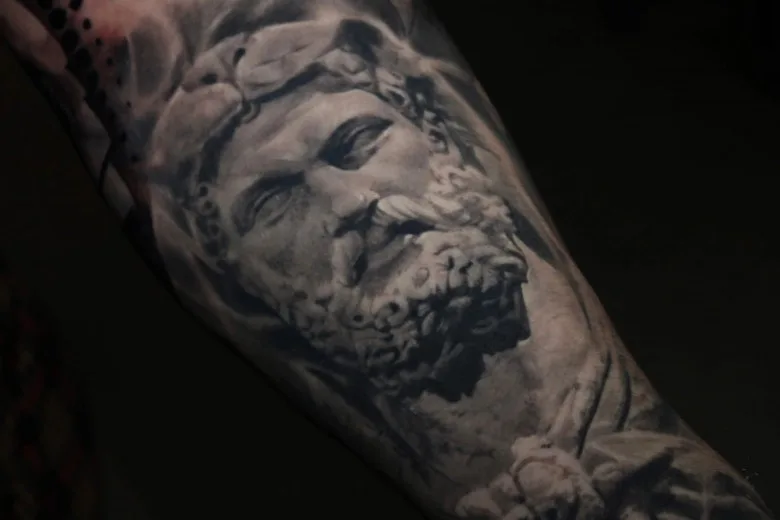 Grigorii Butrin: Master of Black and Gray Tattooing, Bringing Realism to Life on Skin - image 1