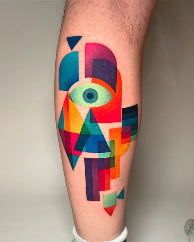 Artista del tatuaje Cecilia Paramo