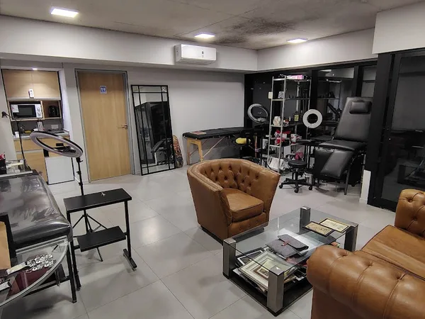 CM Tattoo Studio
