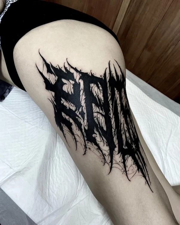 Blackwork tattoo on Thigh