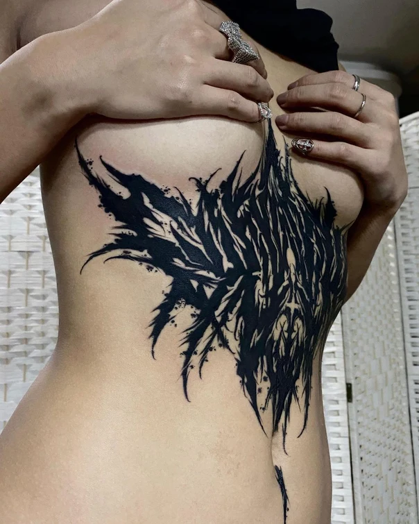 Blackwork Abstract tattoo on Ribcage