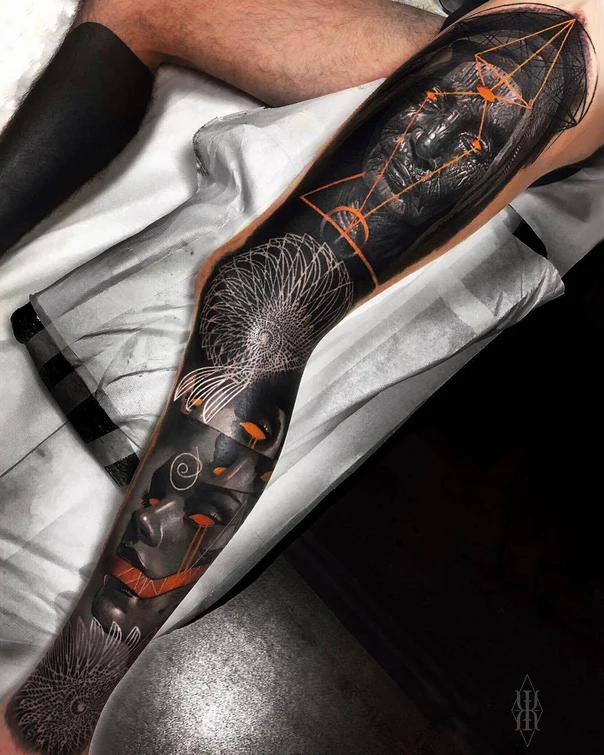 Blackwork Face, Geometric shapes tattoo on Full leg