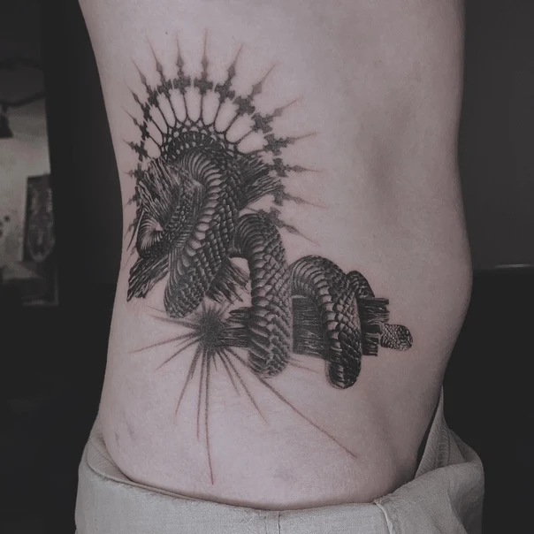 Blackwork Snake, Sunburst tattoo on Side