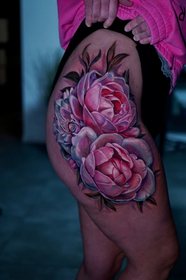 Realism Flower, Rose tattoo on Thigh