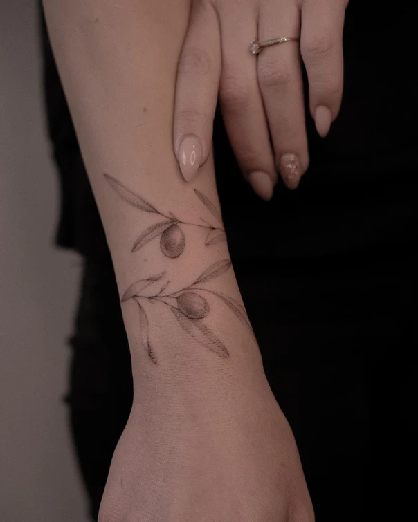Fineline Botanic tattoo on Wrist