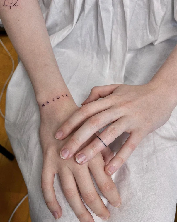 Файнлайн Text tattoo на Запястье