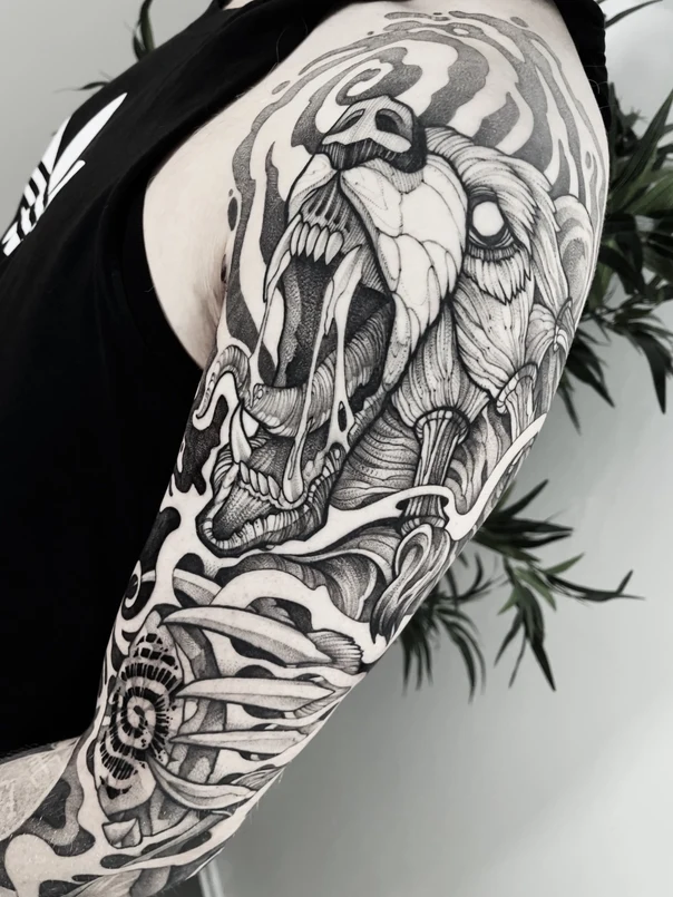 Biomechanical Skull, Organic tattoo on Full Sleeve