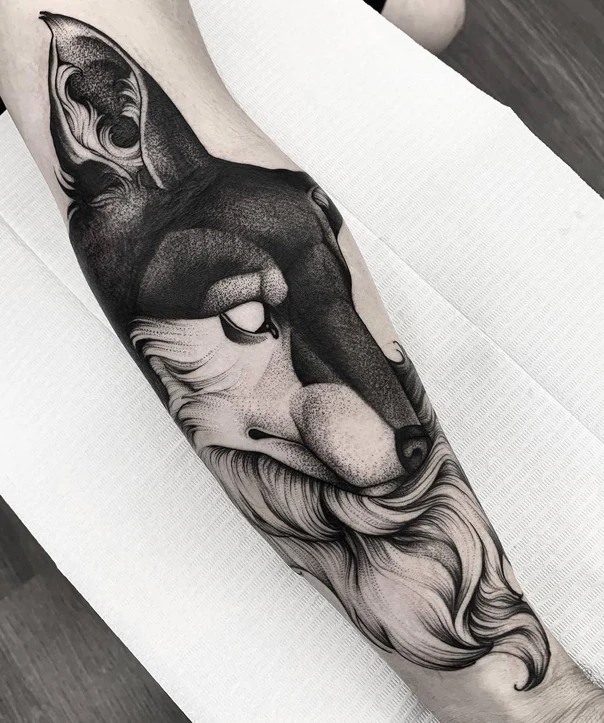 Blackwork Animal, Wolf tattoo on Forearm