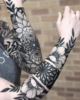 Графика в татуировках непревзойденного Jayce Wallingford