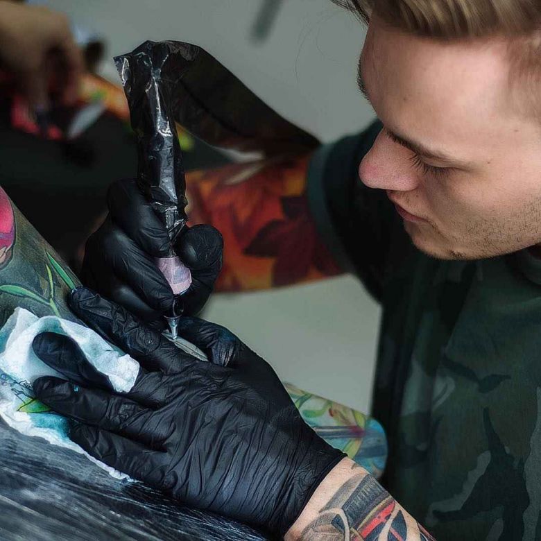 Тату мастер Дмитрий Набока, авторские цветные нью скул татуировки | Краснодар, Россия