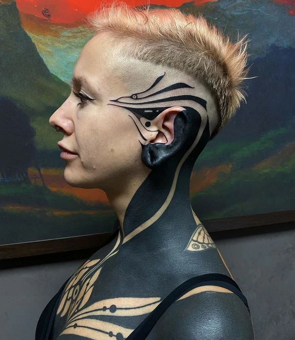 Blackwork Geometric, Abstract tattoo on Neck