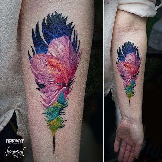 Тату мастер Андрей Луковников цветные абстрактные татуировки