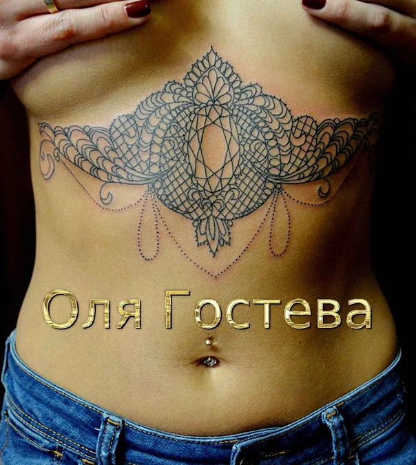 Лайнворк Lace, Geometric tattoo на Грудина