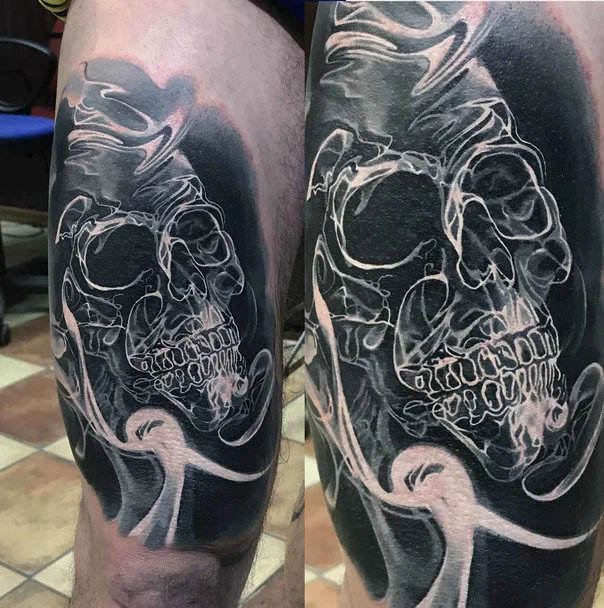 Blackwork Skull tattoo on Thigh