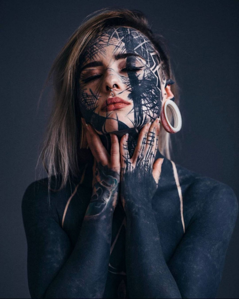 Татуировка в восхитительных фотографиях Laurent Ponce