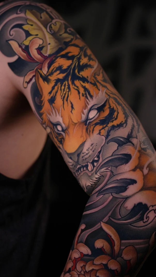 Японская Tiger, Waves tattoo на Полный рукав