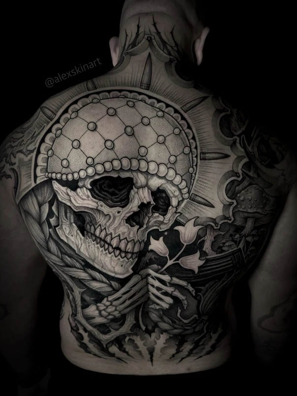 Чёрно-серая Skull, Floral tattoo на Спина (полная)