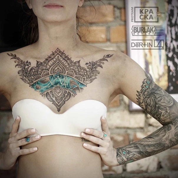 Орнаментальная Mandala, Floral tattoo на Грудь