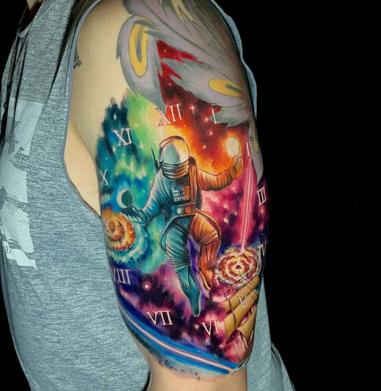 Tattoo artist Daniela Duque