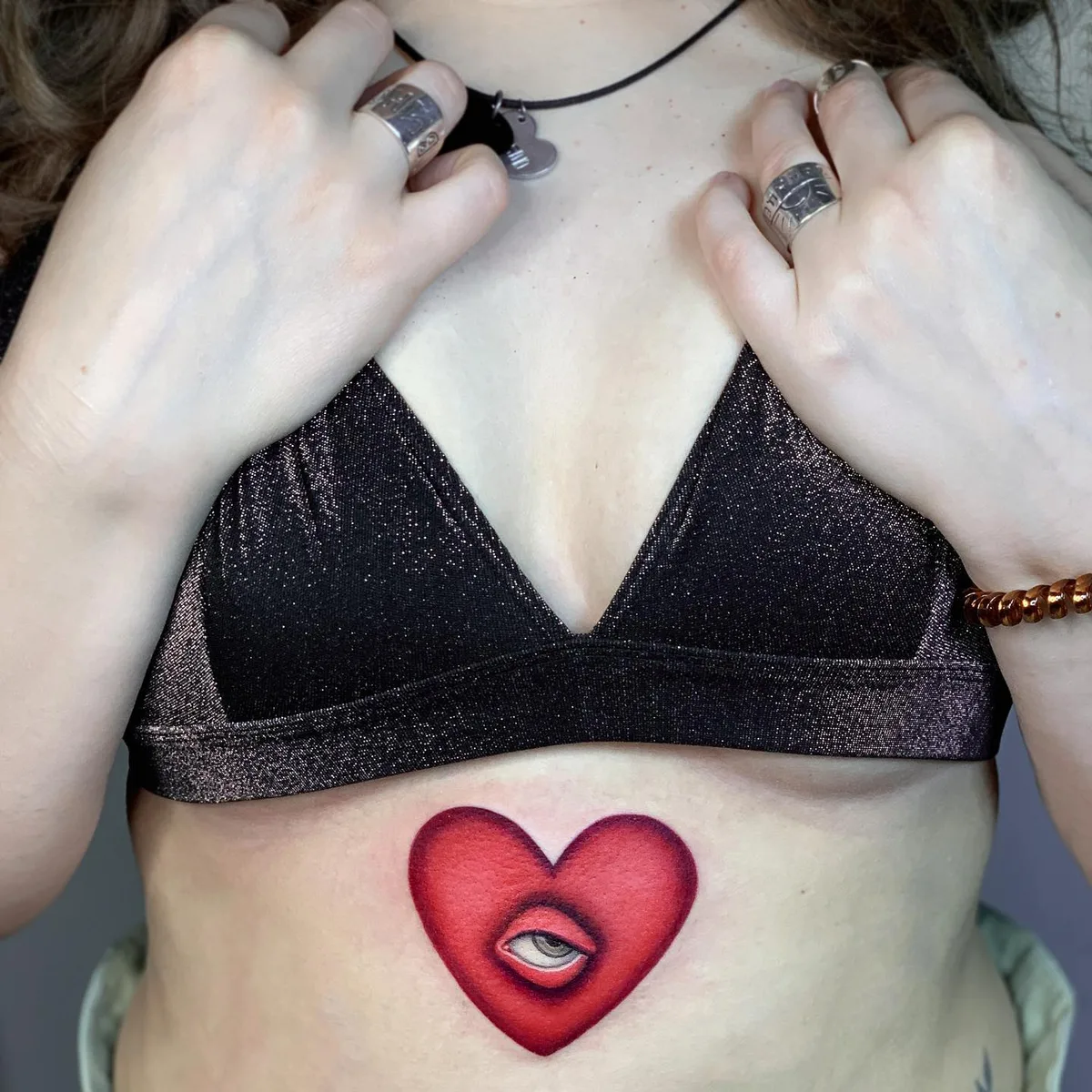Mundo de tatuagem louca por Dasha Ebalotnaya - image 1