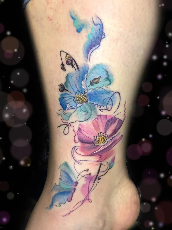 color watercolor 纹身 在 ankle #23856 | 纹身师 Megan Wood